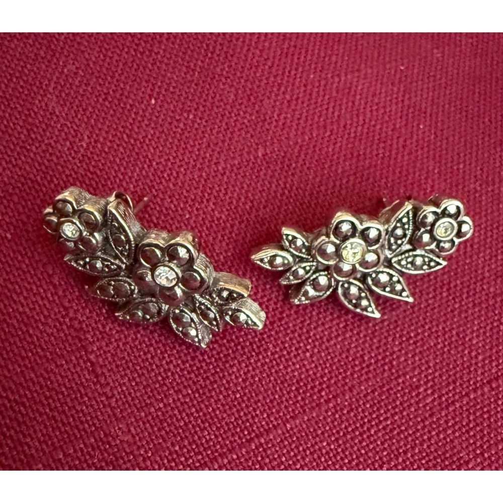 Vintage Silver Tone Floral Marcasite Style Rhinestone Stud Earrings Flower Leaf